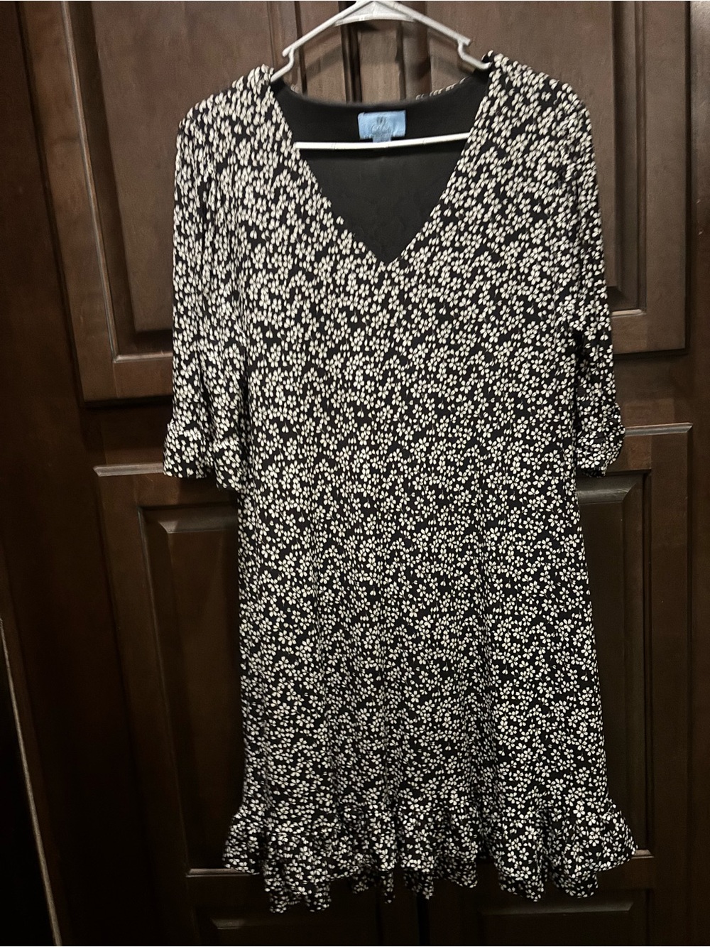 CeCe Black and White Floral V-Neck Ruffle Midi Dress